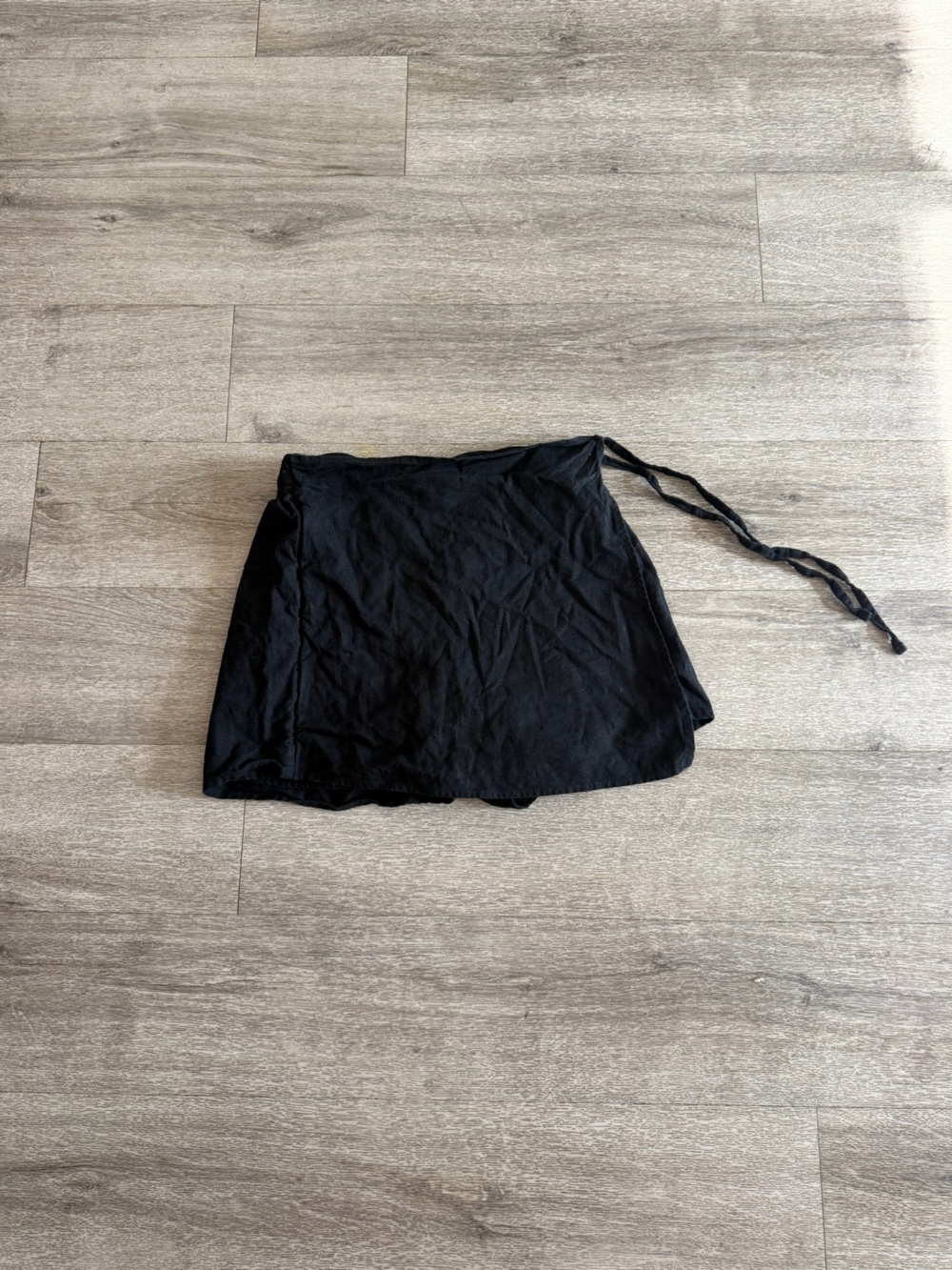 Old Navy Black Athletic Wrap Skort with Side tie detail